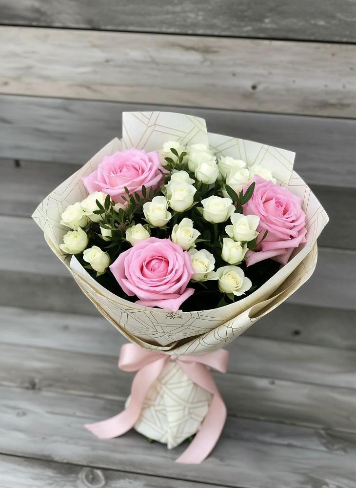 Букет цветов из: Розы в Комсомольске-на-Амуре