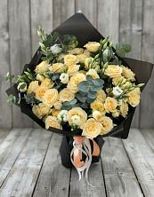 Букет цветов из:  Розы и Лизиантусы в Комсомольске-на-Амуре