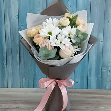 Букет цветов из:  Хризантемы и Розы в Комсомольске-на-Амуре