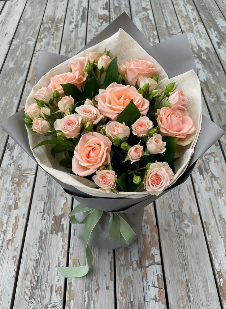 Букет цветов из: Розы в Комсомольске-на-Амуре