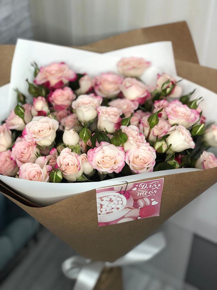 Букет цветов из: Розы в Комсомольске-на-Амуре