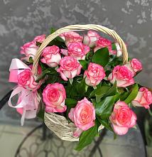 Цветочная композиция из Розы в корзине в Комсомольске-на-Амуре