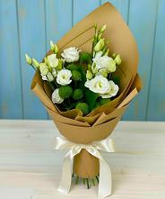 Букет цветов из:  Хризантемы и Лизиантусы #REPLACE_PRED# Комсомольске-на-Амуре