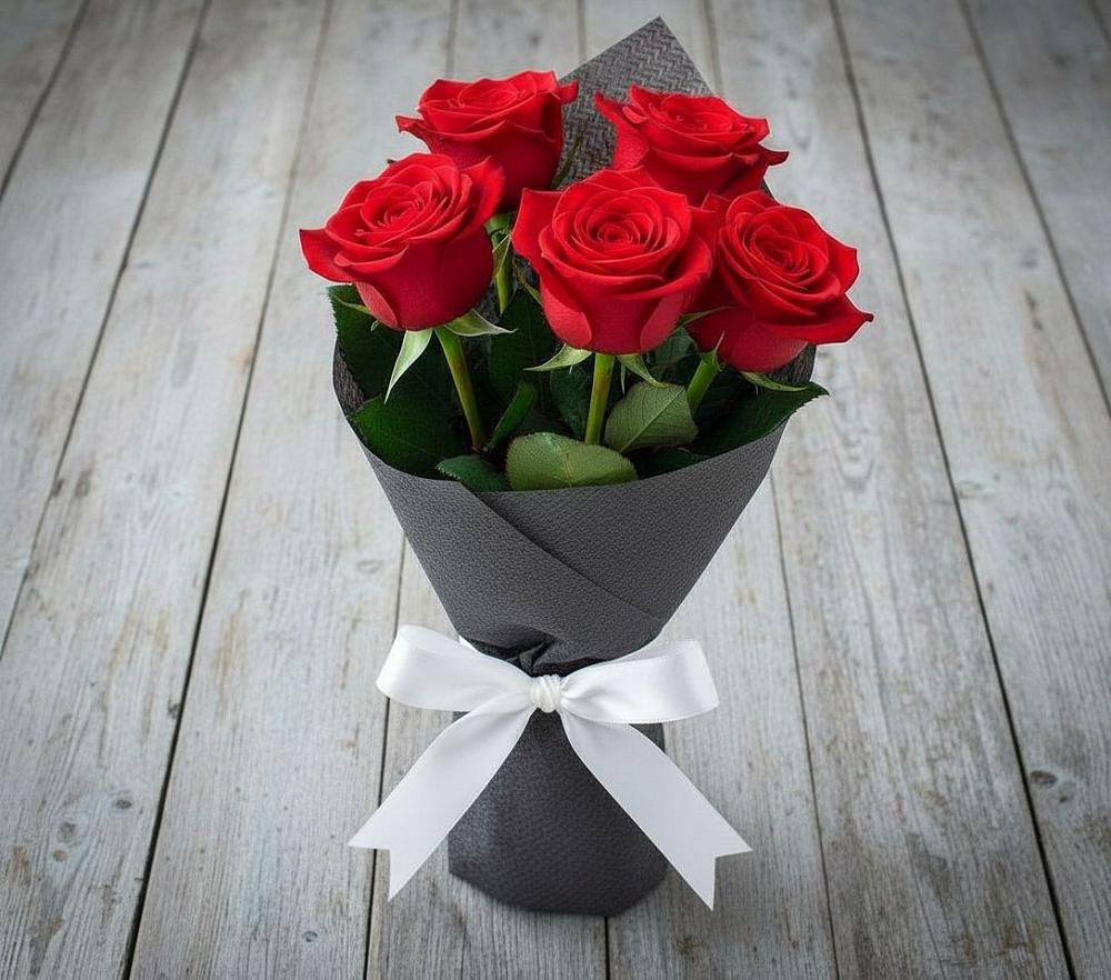 Букет 5 Красных роз Эдлесс Лав в Комсомольске-на-Амуре